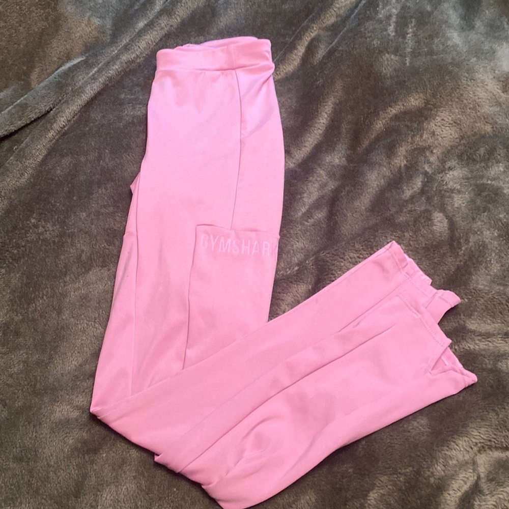 Gym shark leggings size small